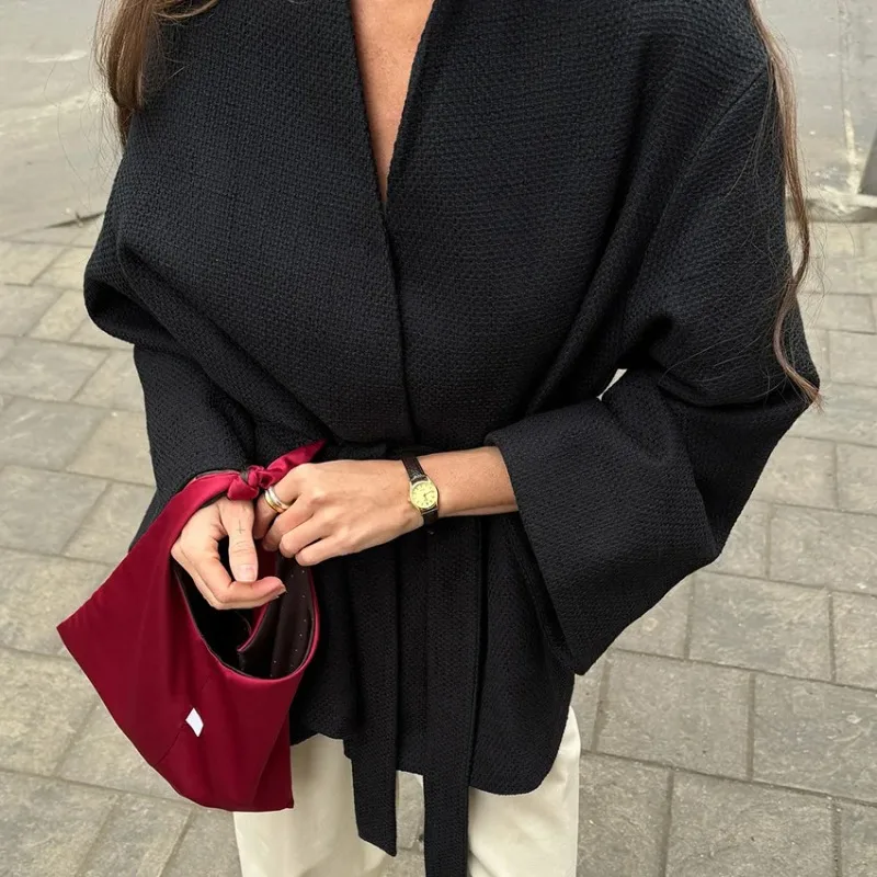 

2025 Autumn New V-neck Lace Up Small Fragrant Style Long Sleeved Jacket with Stylish and Casual Design