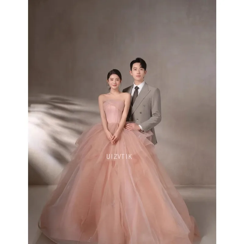 فستان زفاف بسيط وردي بدون حمالات على شكل حرف A من التل كوريا لالتقاط الصور منتفخ الأميرة الكرة ثوب 2025 جديد للحفلات المسائية حسب الطلب