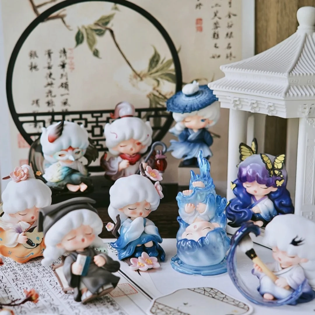 

YUMO Strange Stories Series Blind Box Cute Action Figures Dolls Mystery Box Anime Action Figures Surprise Bag Decorat Toys Girls