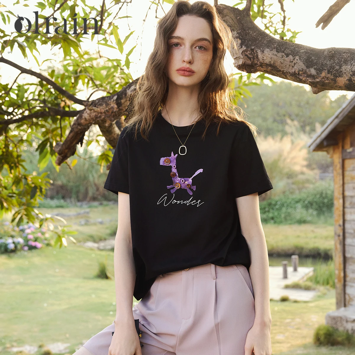 

OLrain Women's Black T-Shirt Pony Printed O Neck Loose Cotton Short Sleeve Tee 2026 Summer New Commuter Casual Top O58XT000689
