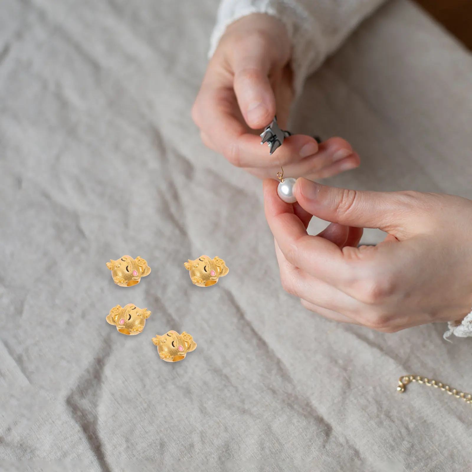 

8Pcs Dragon Shaped Beads Loose Beads DIY Jewelry Making Accessories for Bracelets Necklaces Jewelry Making Accessories