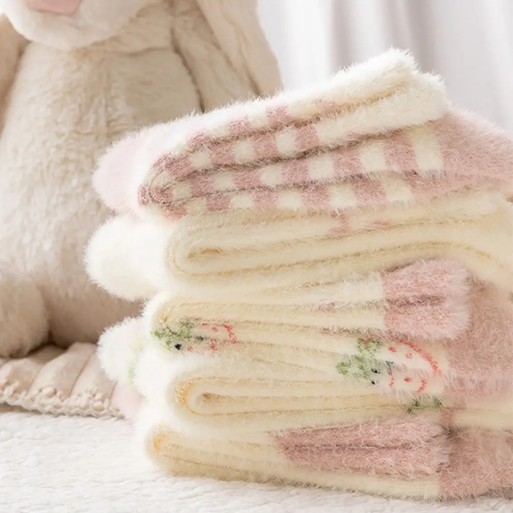 Sweet Warm Stripe Strawberry English Alphabet Wool Women Short Socks Cotton Socks Hosiery Japanese Style Socks