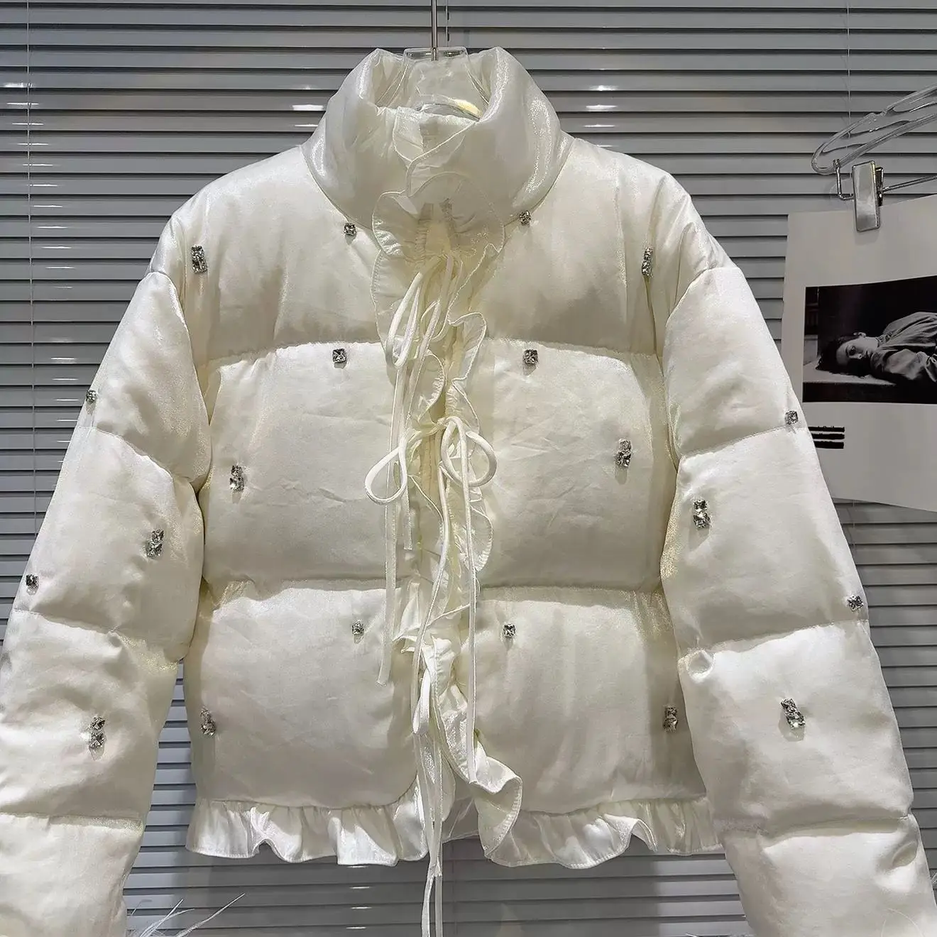 Winter 2025 New Women Down Jacket Handmade Nail Drill Feather Decoration Lace Down Coat