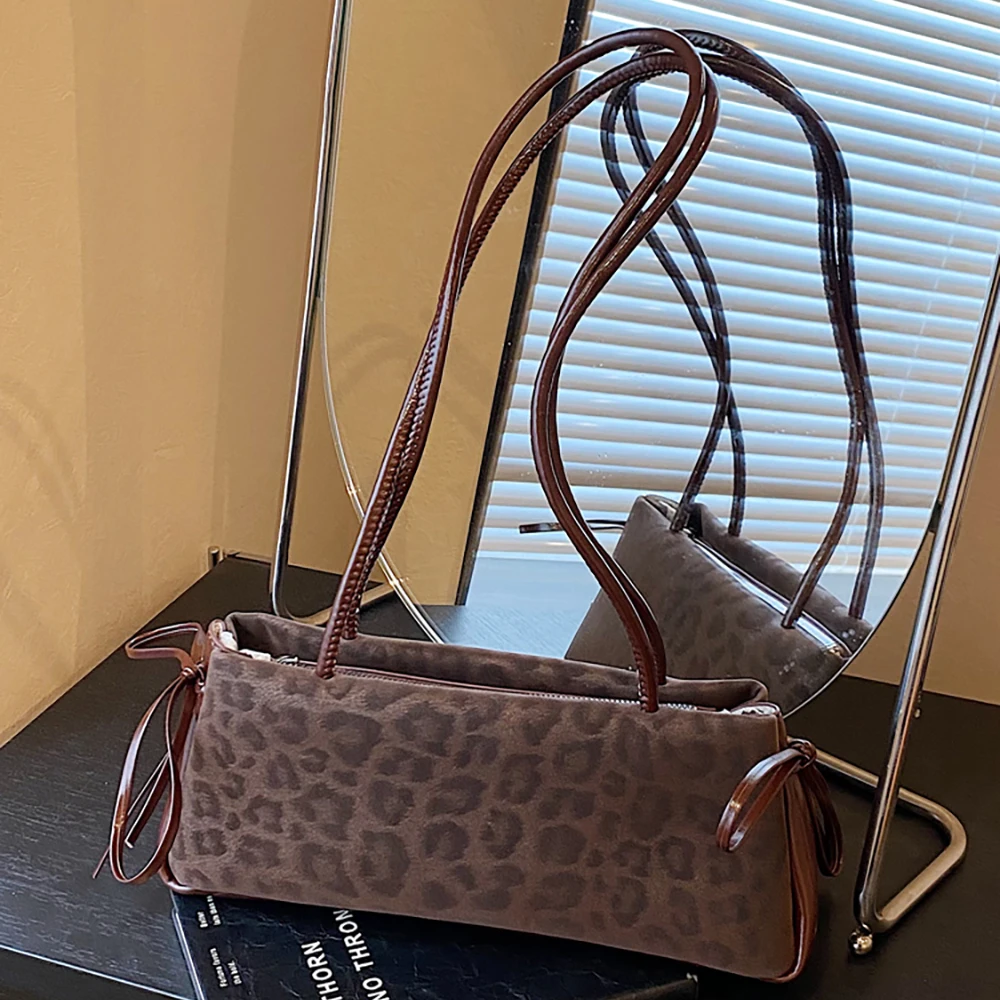 

Korean Style Leopard Print Underarm Bags Women Retro Bow Handbags 2025 New High-end Texture Office Lady Commuting Shoulder Bag
