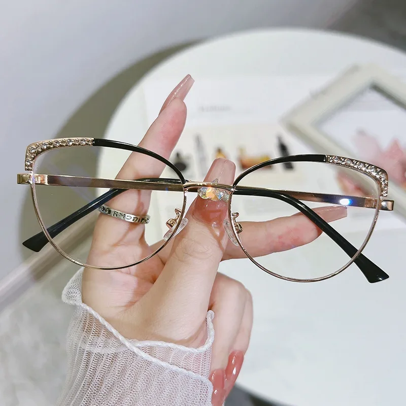 New Cat Eye Diamond Metal Glasses Frame Myopia Frames Optical Eye Glasses Fashionable and Elegant Anti Blue Light Flat Glasses