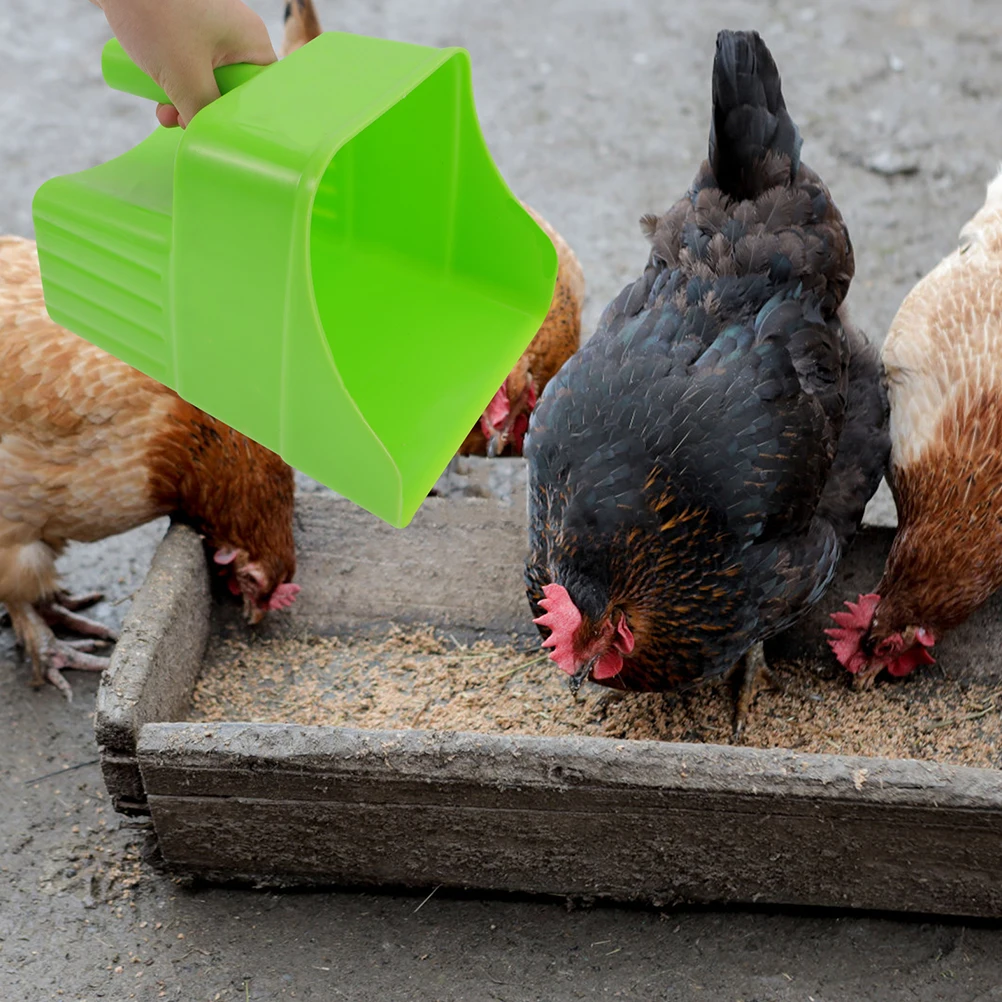 

2pcs Plastic Feeding Large Garden Shovel Multi-Function Poultry Food Scoop Tool For Farm Feed Distribution Ergonomic Handle