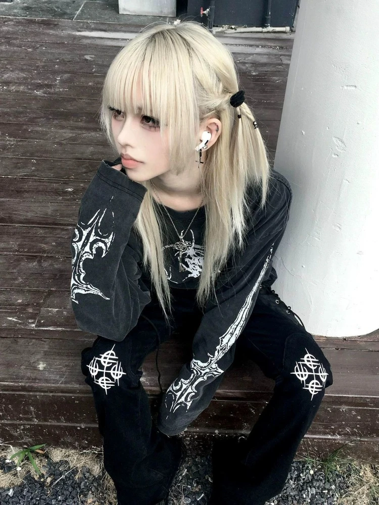 Y2k الشارع الشهير خمر الأمريكية طويلة الأكمام تي شيرت المرأة عادية ثقافة فرعية س الرقبة الشرير طباعة قمة القوطية Bodycon 2025 الخريف