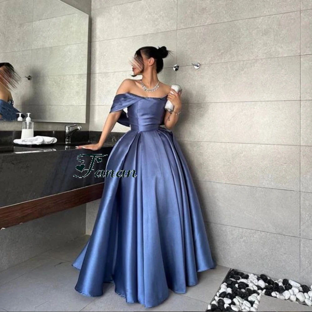 Personalizado fora do ombro cristal drapeado bebê azul sem costas cetim vestidos de noite sem mangas plissado até o chão vestido de festa