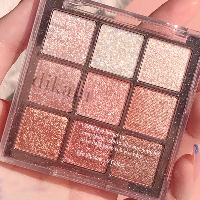 9 色のアイシャドウパレットグリッターパールアイシャドウパレットヌード長期的な韓国の魅力的な目メイクアップパレット化粧品