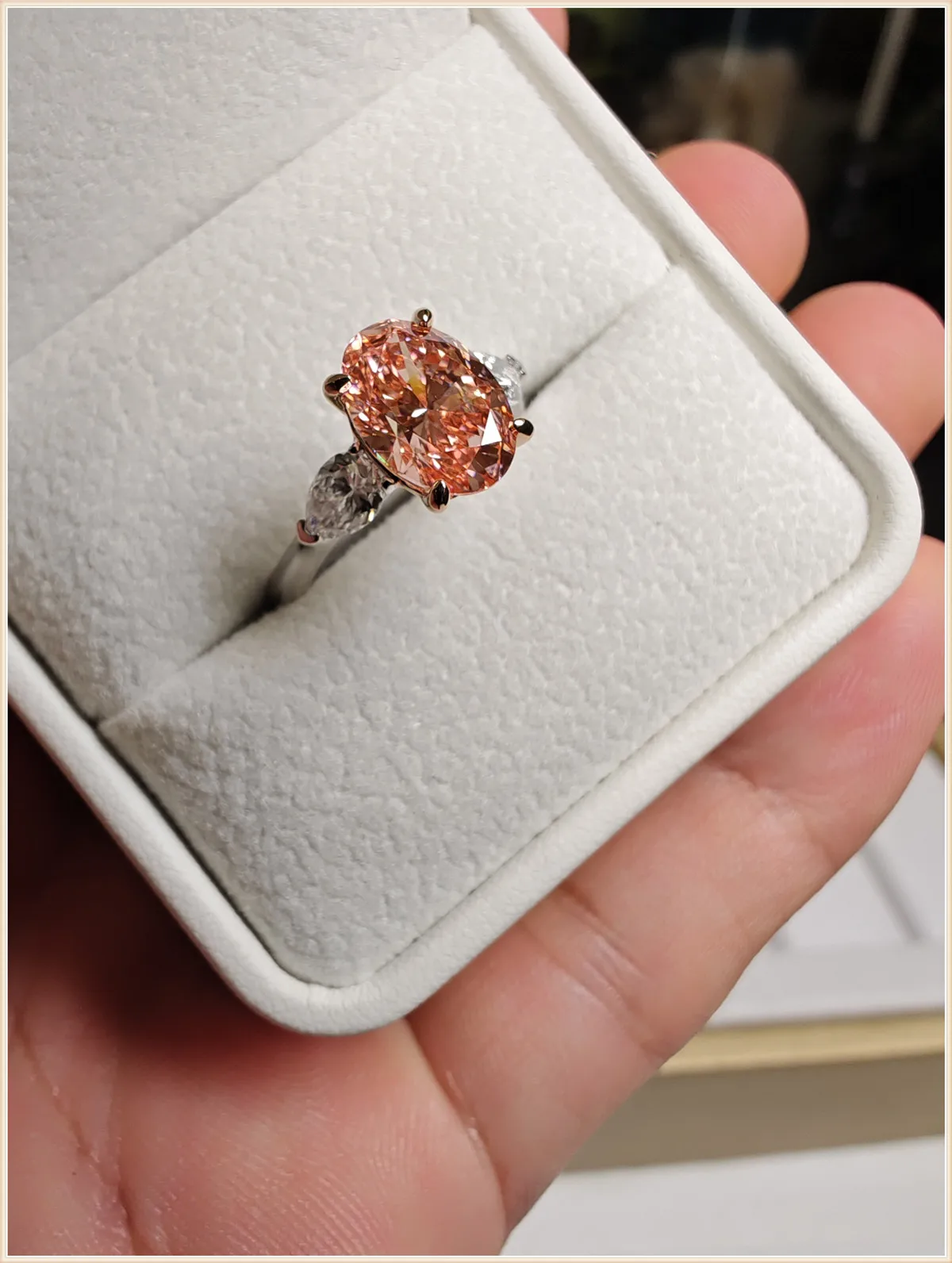PT950 Platinum Lab-Grown Diamond Pink Oval Three-Stone Engagement Ring in 10K Gold, Fine Jewelry, Custom Wholesale Engagement Ri