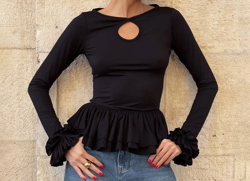 

2025 Autumn and Winter New Ruffle Edge Knitted T-shirt Fashionable Interior with Slim Fit Top for Women
