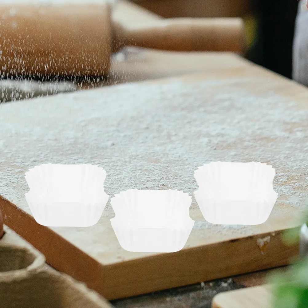 2000Pcs Square Cupcake Liners Heavy-Duty Food-Grade Oil-Resistant Paper Baking Cups for Restaurants Bakeries Concession Stands