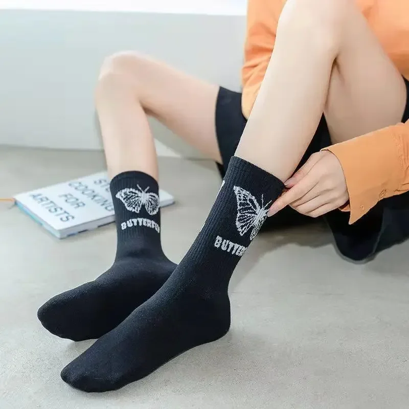

Japanese Korean Trend Women's Mid-Calf Basketball Socks Retro Butterfly Stockings Four Seasons Fashion Sports Socks