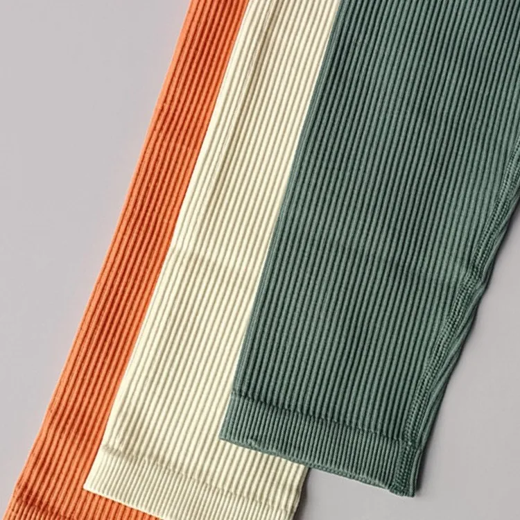 اليوغا دنة سلس عالية المرونة تنفس ملابس خارجية الرياضة قاعدة اللياقة البدنية تسعة قطع السراويل للنساء