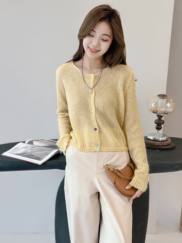 

Soft Lightweight Warm Comfortable Unique Color Button Design Faionable Casual Sle Camere Cardigan Women's Knitted Sweater