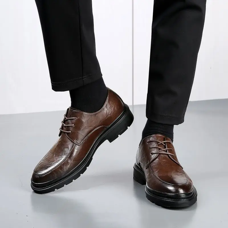 

Pointed Toe Soft Platform Brogue Leather Shoes for Men Low Price High Quality Footwear Offer Fashion 2025 Trend Man Casual Shoe