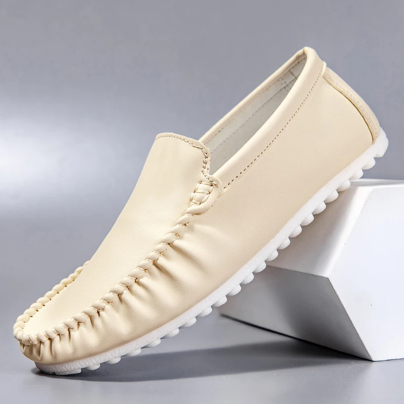 

Men's Large-sized One-foot Casual Shoes, Ultra-thin Leather Bean Shoes, Sports and Casual Lazy Shoes