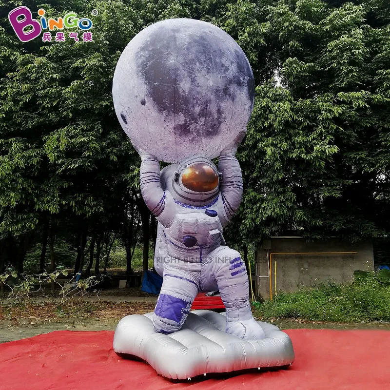 Decorative 16 Feet High Street Inflatable Astronaut with Ball  Large Inflatable Space Astronaut Custom Built 5 Meters