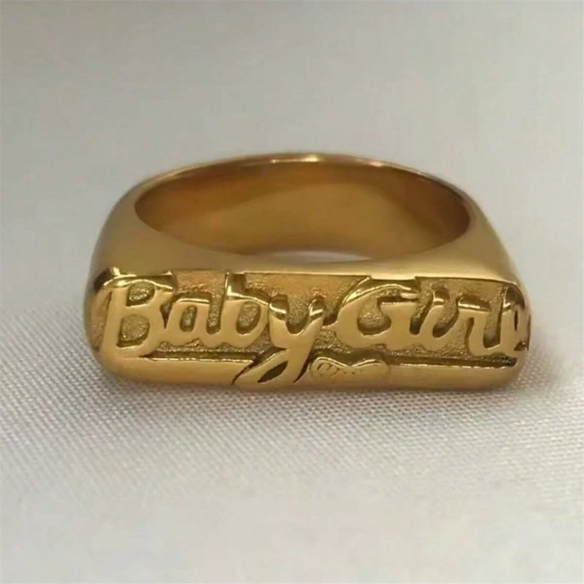 Anillos creativos chapados en oro de 18 quilates de acero inoxidable con letras para niña, joyería de moda para regalo