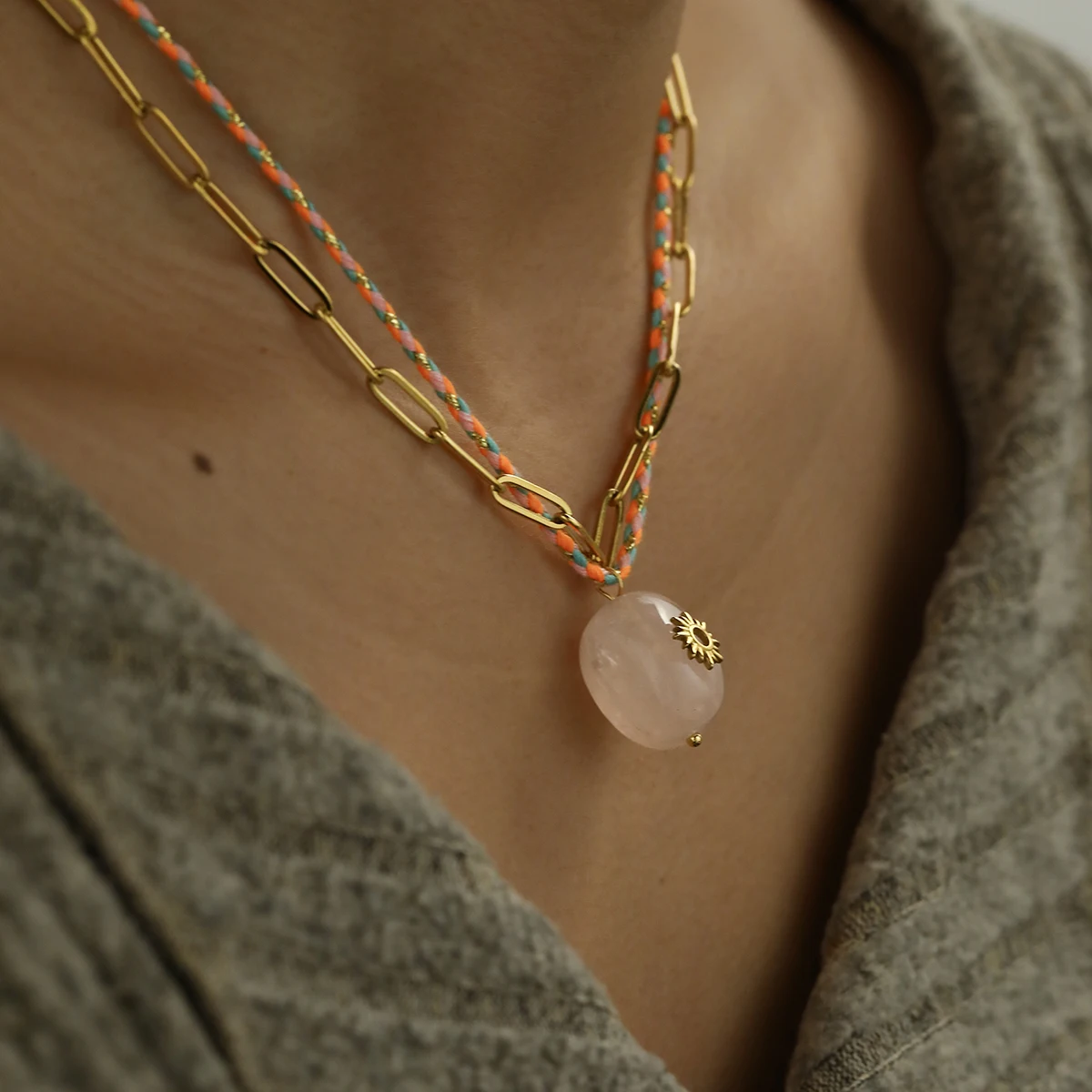 

Stainless Steel Natural Stone Star Sun Necklaces Handmade Ethnic Romantic Cable Chain Pendant Necklace for Women's Anniversary