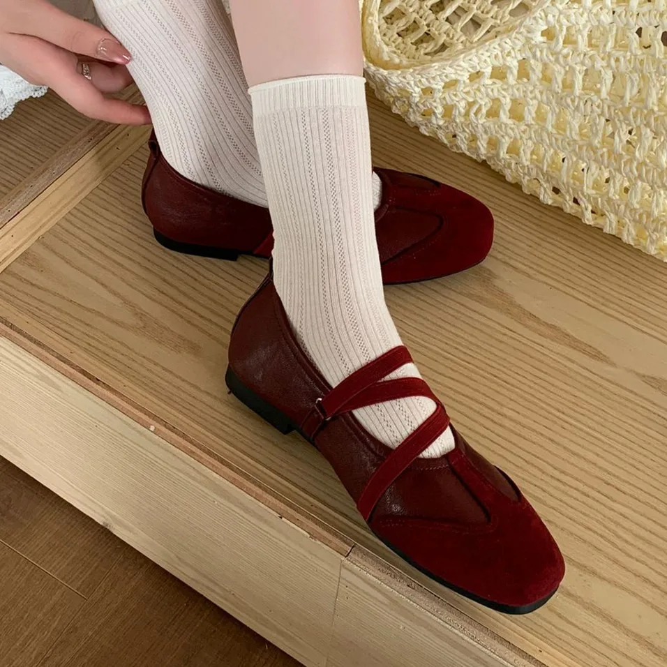 

IPPEUM Женские балетки на плоской подошве с квадратным носком, мягкие красные туфли Мэри Джейн из искусственной кожи