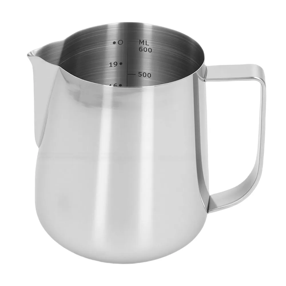 700ML Capacity Milk Frothing Pitcher 304 Stainless Steel Polished Interior Latte Art Pitcher Rustproof Ergonomic Handle