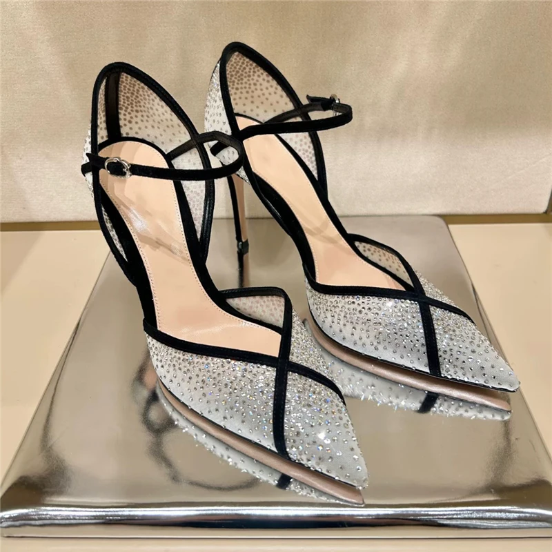 

Весенне-летние новые женские туфли на высоком каблуке с острым носком, сетчатые, с вырезами, стразами и аппликациями, универсальные, сексуальные, для банкетов и торжеств.