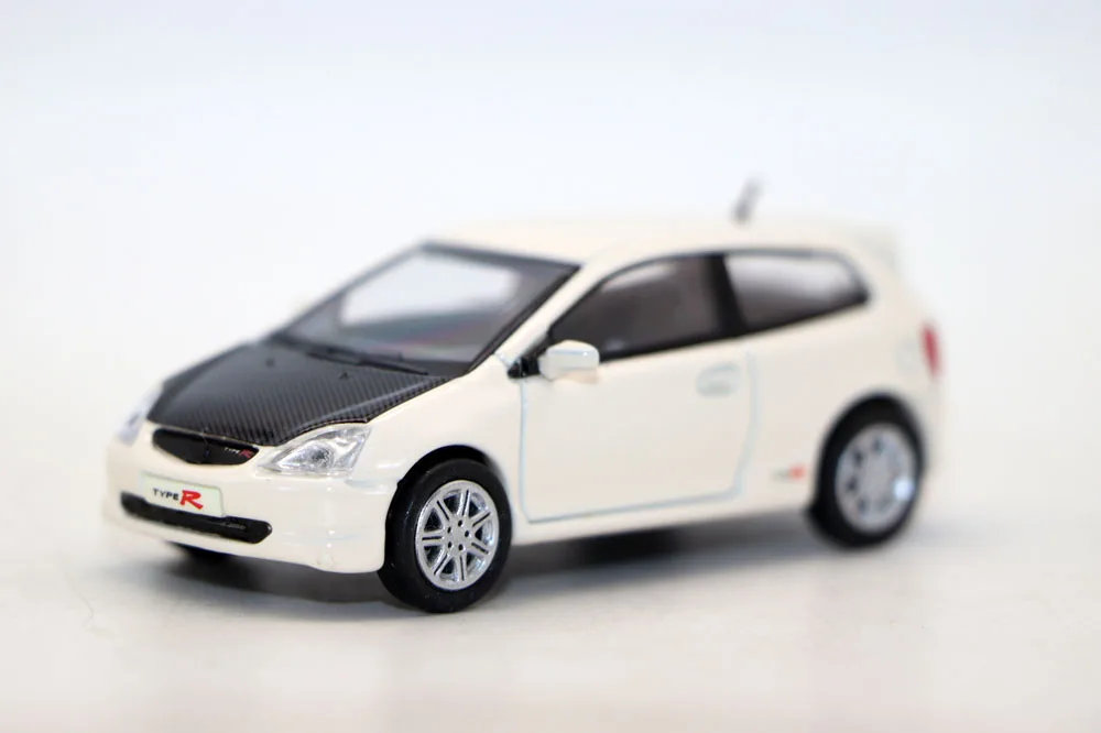 New 1/64 Scale 2001 Civic Type R EP3 white/carbo parts Diecast Alloy Toy Cars Simulation Model For Collection gift