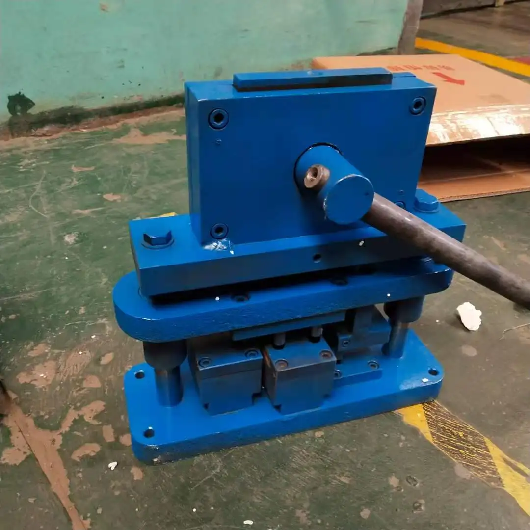 Aluminum Venetian Blinds Rail Making Machine Curtain Tracks Cutting and Punching  Machine