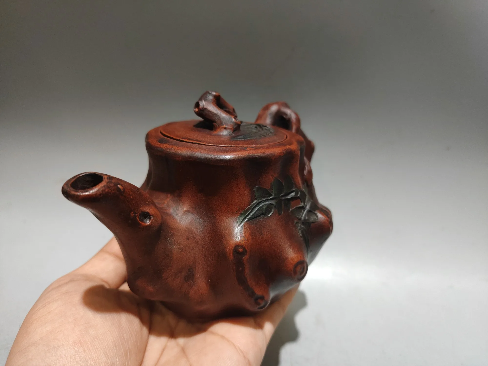 

Yixing Purple Clay Pot Root shape Stump Tree Vine Pot Kettle Teapot Flagon Sample Tea Amass wealth Ornaments