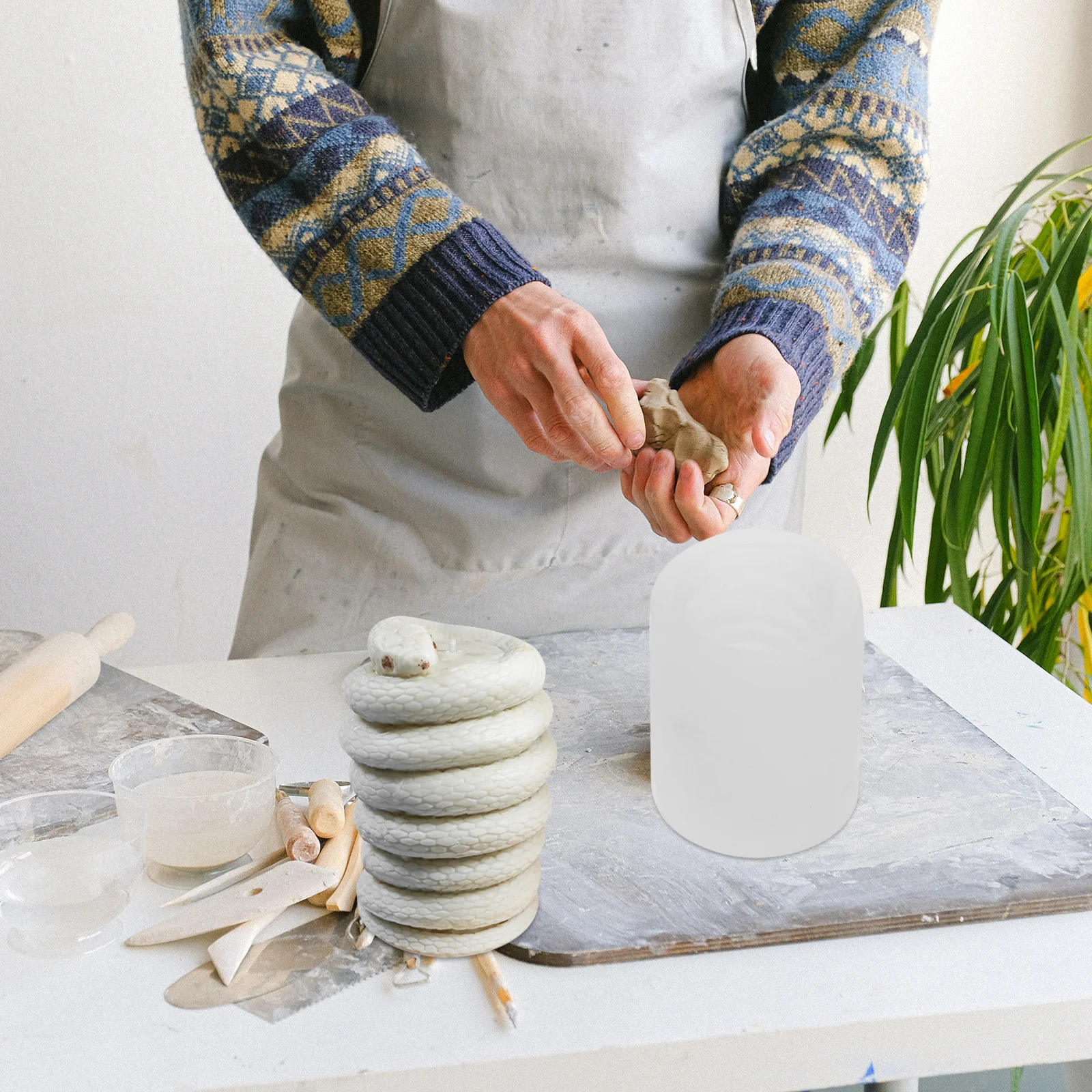 

1Pcs Snake Shape Silicone Mold DIY Handmade Craft Soap Making Scented Epoxy Mold Handmade Gift DIY Accessory