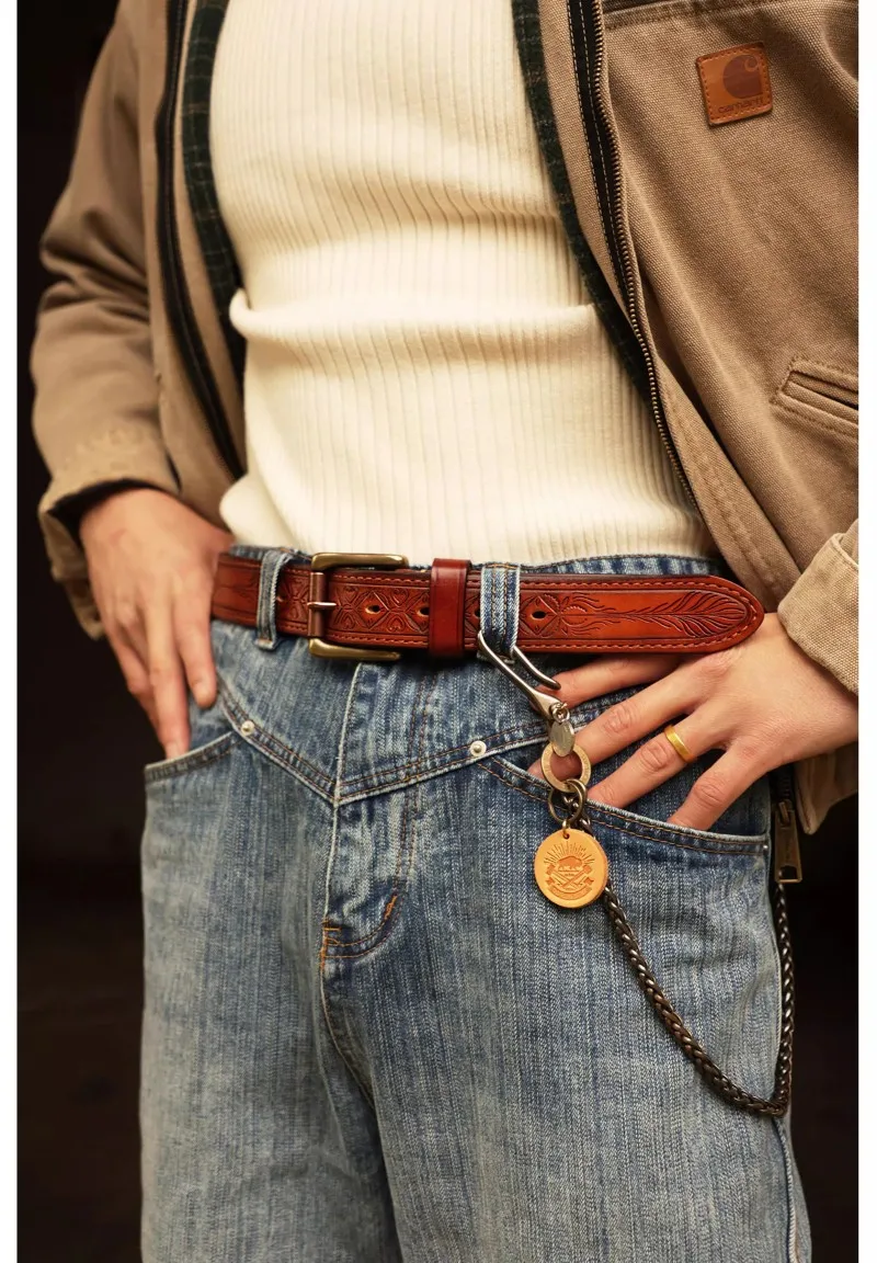 Herren-Jeansgürtel aus echtem Leder, lässig für jeden Tag, handgefertigt, 1,37 Zoll, geschnitzter amerikanischer Mode-Retro-Ledergürtel mit Geschenkbox – Detail 4