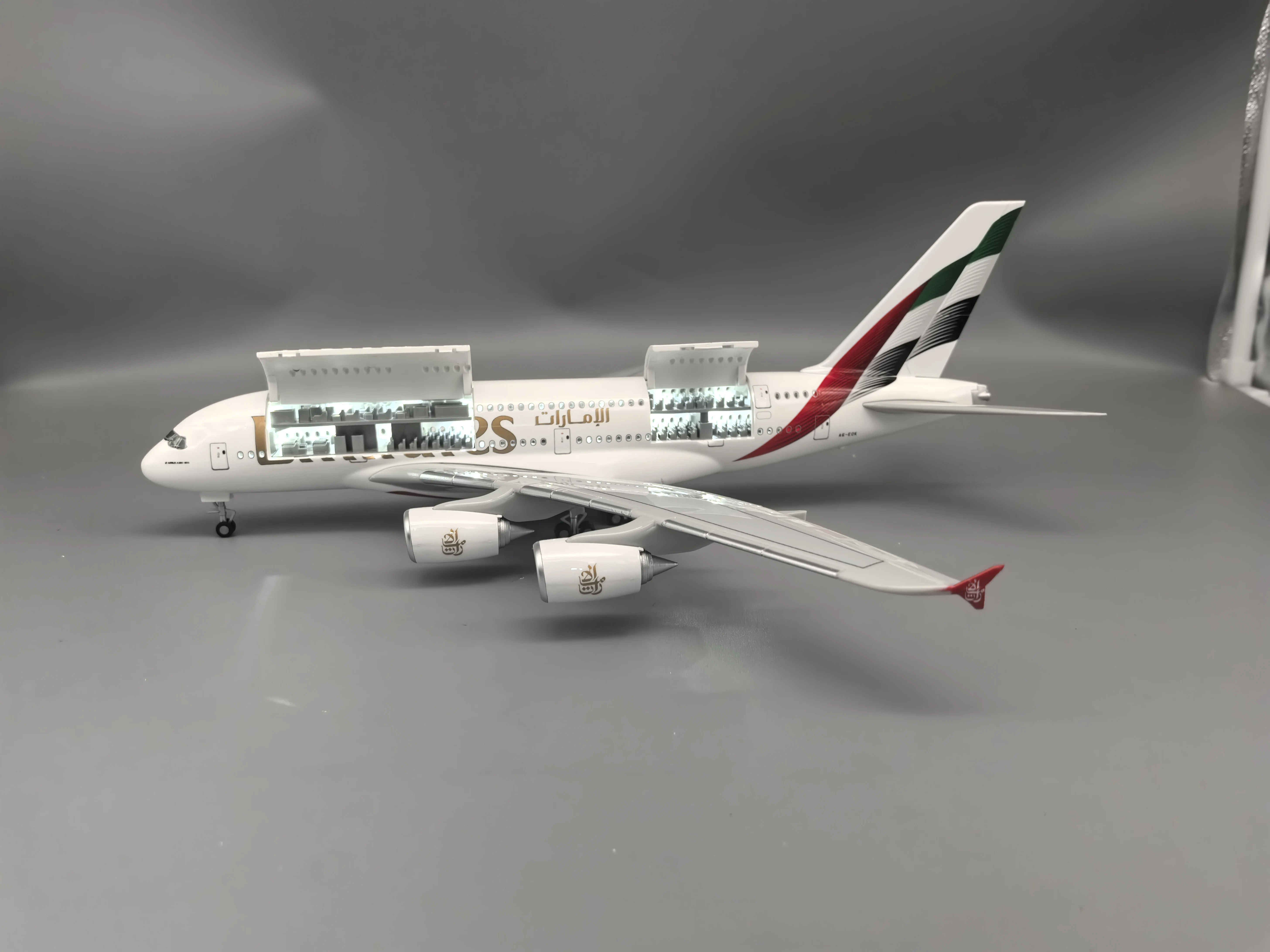 ブリティッシュ・エアウェイズ エアバス A380 1/160 LEDライト付き Display 47cm 1/160 avião de brinquedo a380 novo modelo de