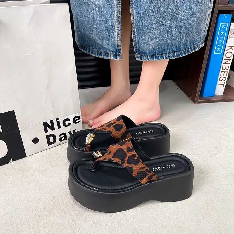 Round Toe Loop Women's Comfortable Rhinestone Metal Buckle Embellishment Slippers 2026 New Summer Women Wedge High Heel Sandals view 5