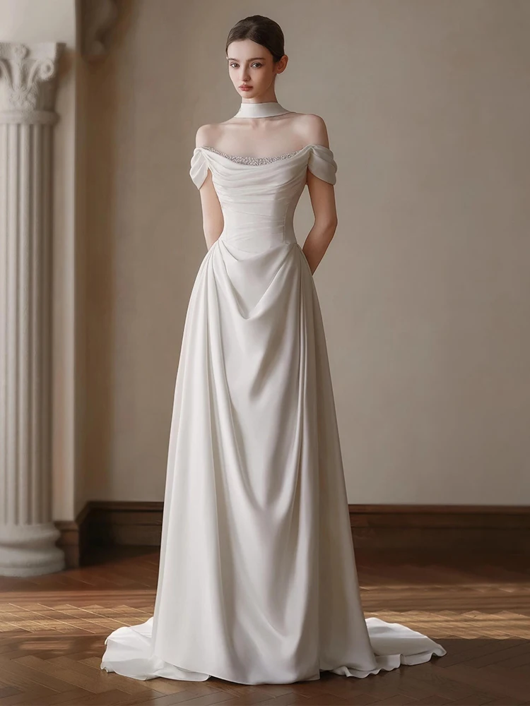 

Ele Satin Light Wedding Dr One oulder out Door Gown with Small Train Bridal Dr for Young Women in China