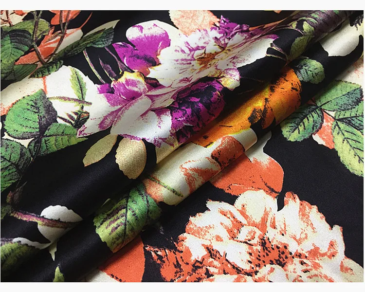 1 meter 95% Mulberry Silk 5% Spandex 16 momme Charmeuse Silk Fabric Black with Rose Printed 108cm 42.5