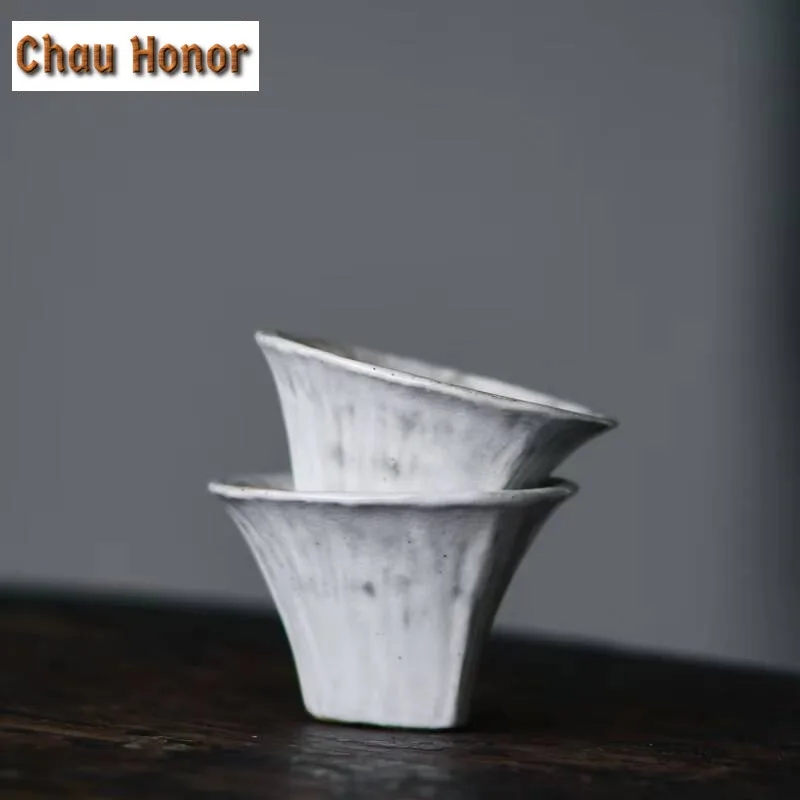 2pc/set Handamde Powder Yin Ceramic Teacup Hand Made Coarse Cup Creative Triangle Master Cup Small Sake Mug Kung Fu Teaset 22ml