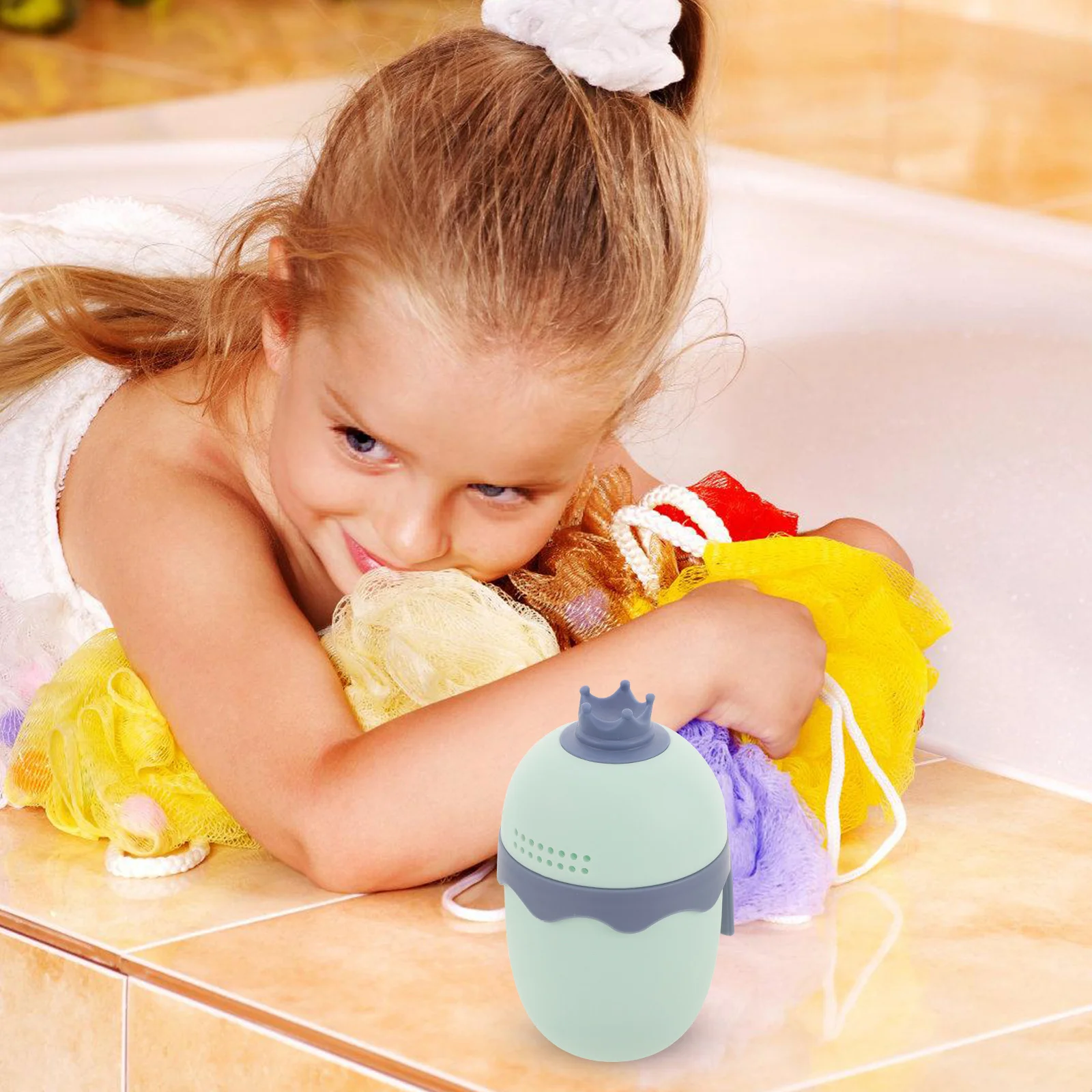 

Милая детская чашка-корона для купания, большая емкость, не проливается, для мытья младенцев