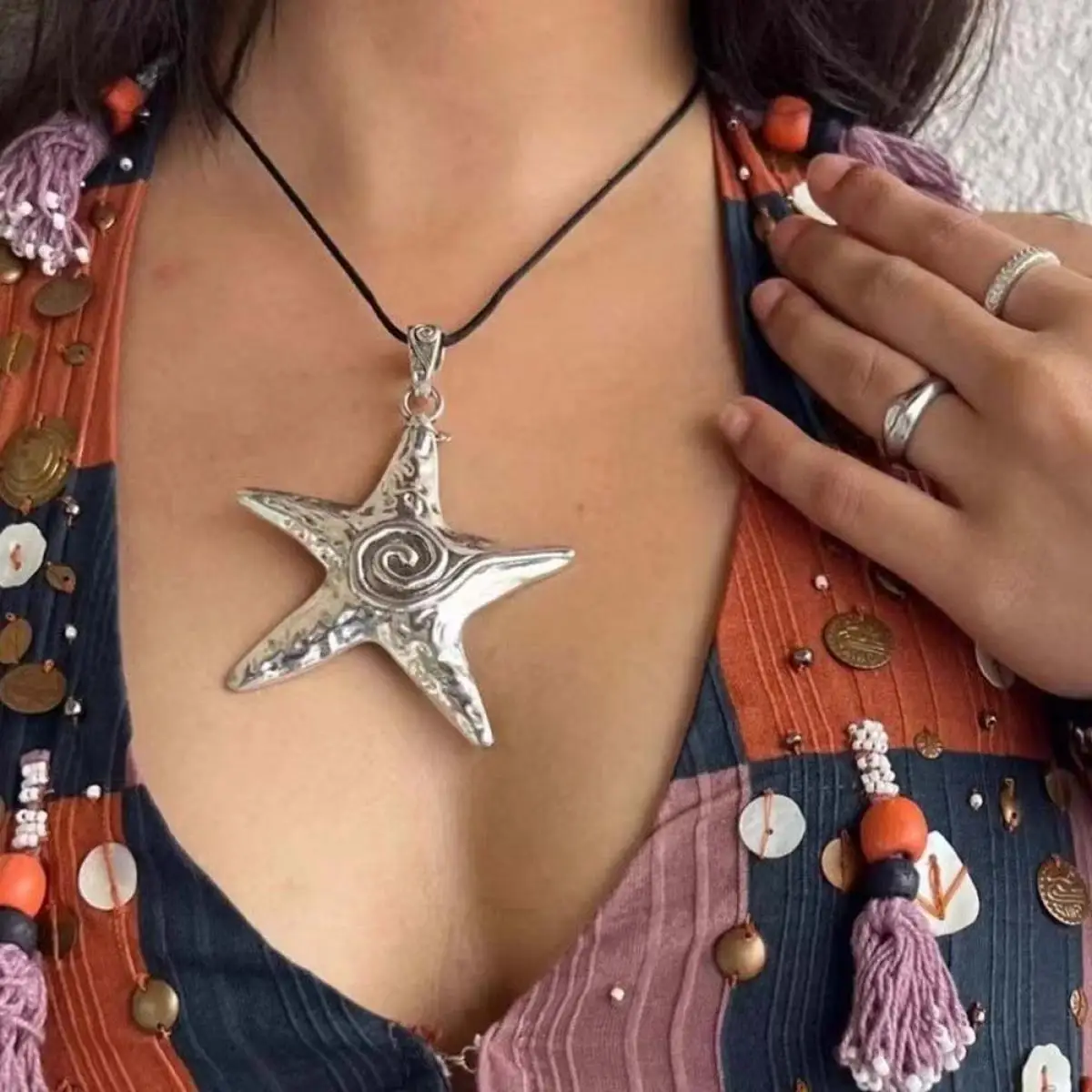 Punk Gothic Exaggerate Black Rope Chain Starfish Star Pendant Necklace for Women Metal Irregular Pentagram Choker Boho Jewelry