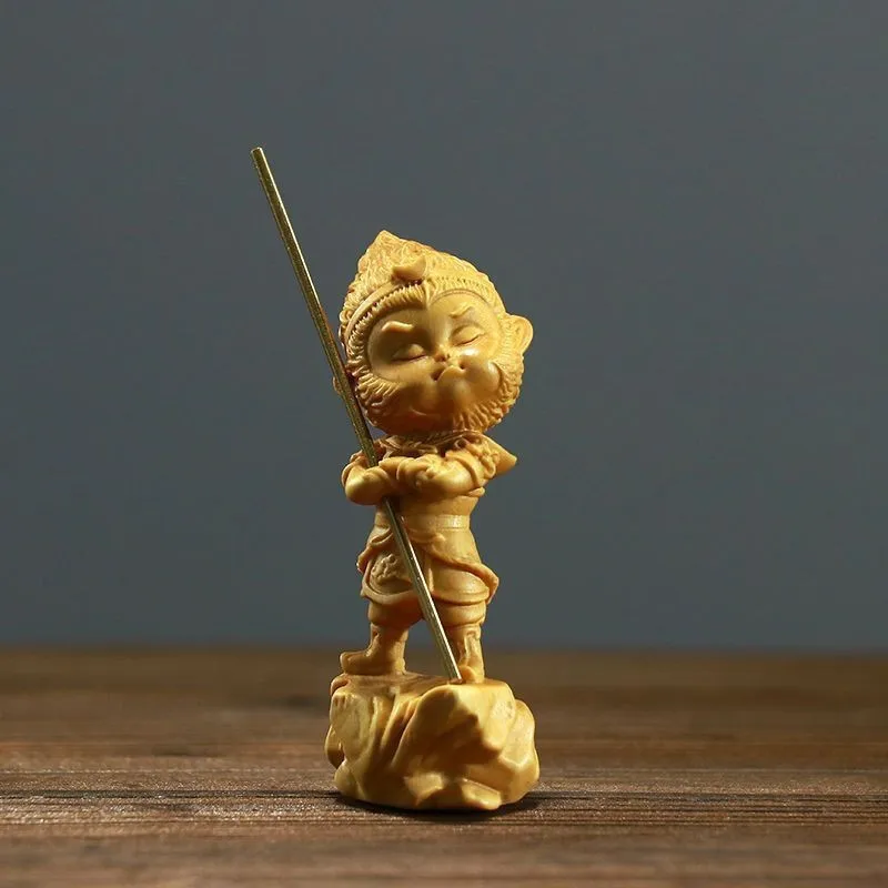 Thuja Wood Sun Wukong Figurine Handheld Carving Home Decor Ornament
