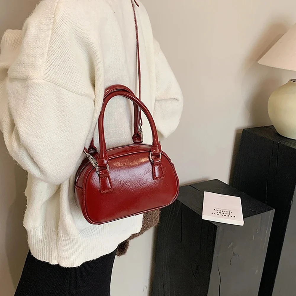 Red Color Top-handle Bags Women Vintage Small Pillow Shoulder Crossbody Bag 2024 New Luxury Designer Lady Handbags Purse Bag