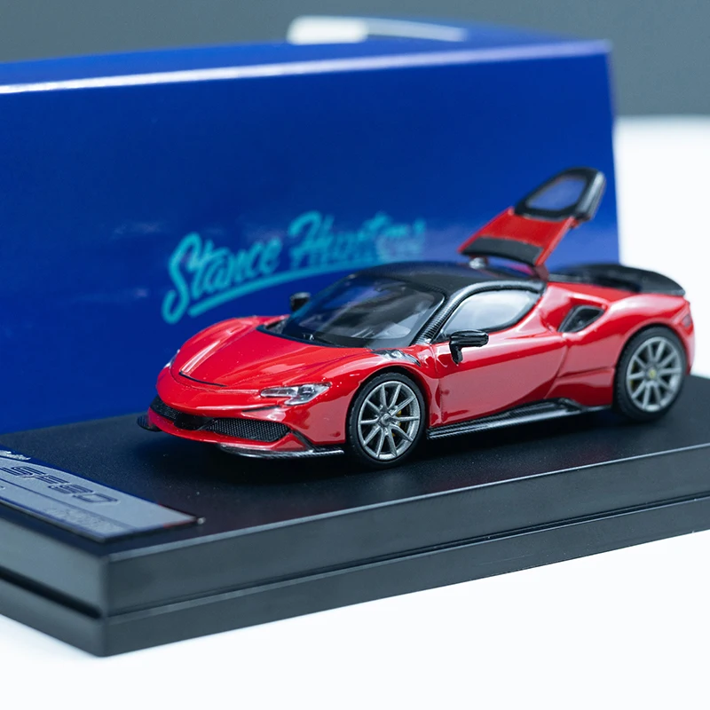 SH 1:64 Novitec SF90 SH Alloy model with open cover