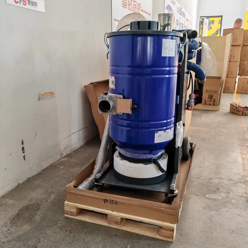 Electric Industrial Vacuum Cleaner With Stainless Steel Tank and Quiet Operation for Commercial Use in Warehouses