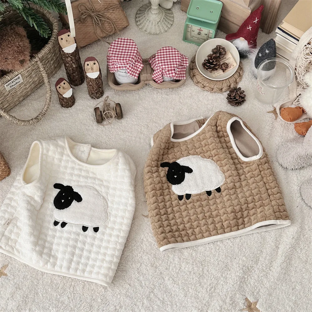 2024 Winter New Baby Sleeveless Warm Vest Sheep Embroidery Infant Girl Fleece Vest Coat Boys Thick Warm Tops Toddler Clothes