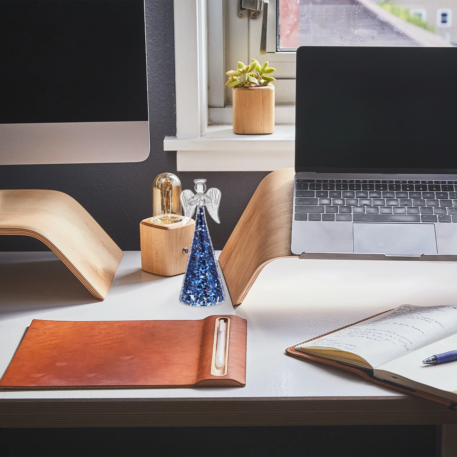 LED-Licht Glas Engel-Form Dekoration Gebetsstatue Schreibtisch-Deko für Zuhause Büro Weihnachtsgeschenk