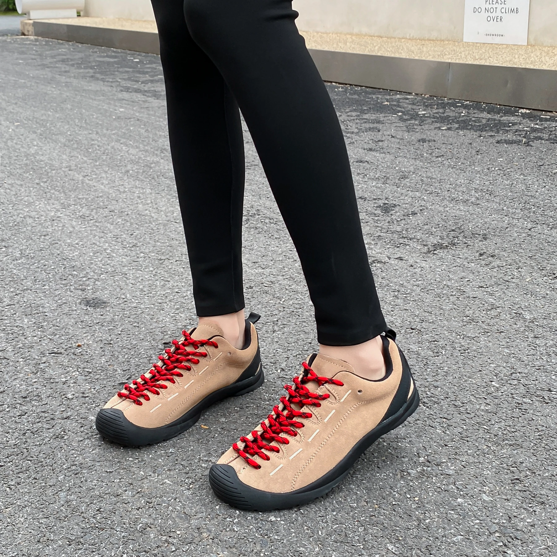 Hiking shoes men's outdoor hiking shoes men's high quality fashion casual snow boots comfortable wear-resistant non-slip shoes