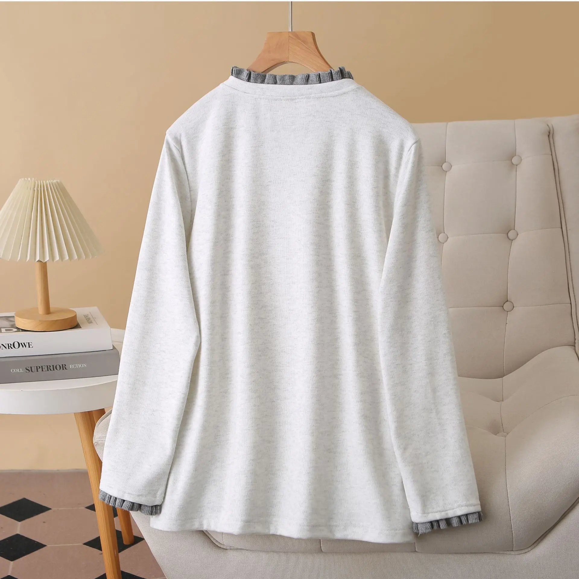 XXXXL موضة حجم كبير تي شيرت المرأة جديد الخريف والشتاء الصوف الدافئة اللون حجب تكدرت طوق بأكمام طويلة 8857