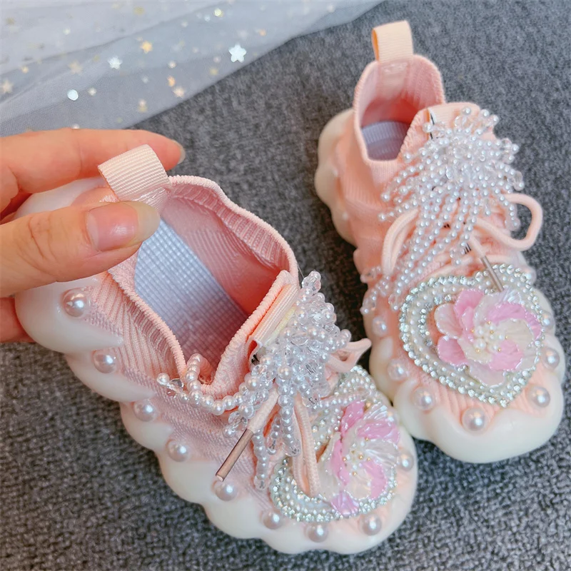 Girls Sneakers 2023 Autumn Kids Fashion Brand Princess Flats Children Running Sports Shoes Breathable Rhinestone Pearl Soft Sole