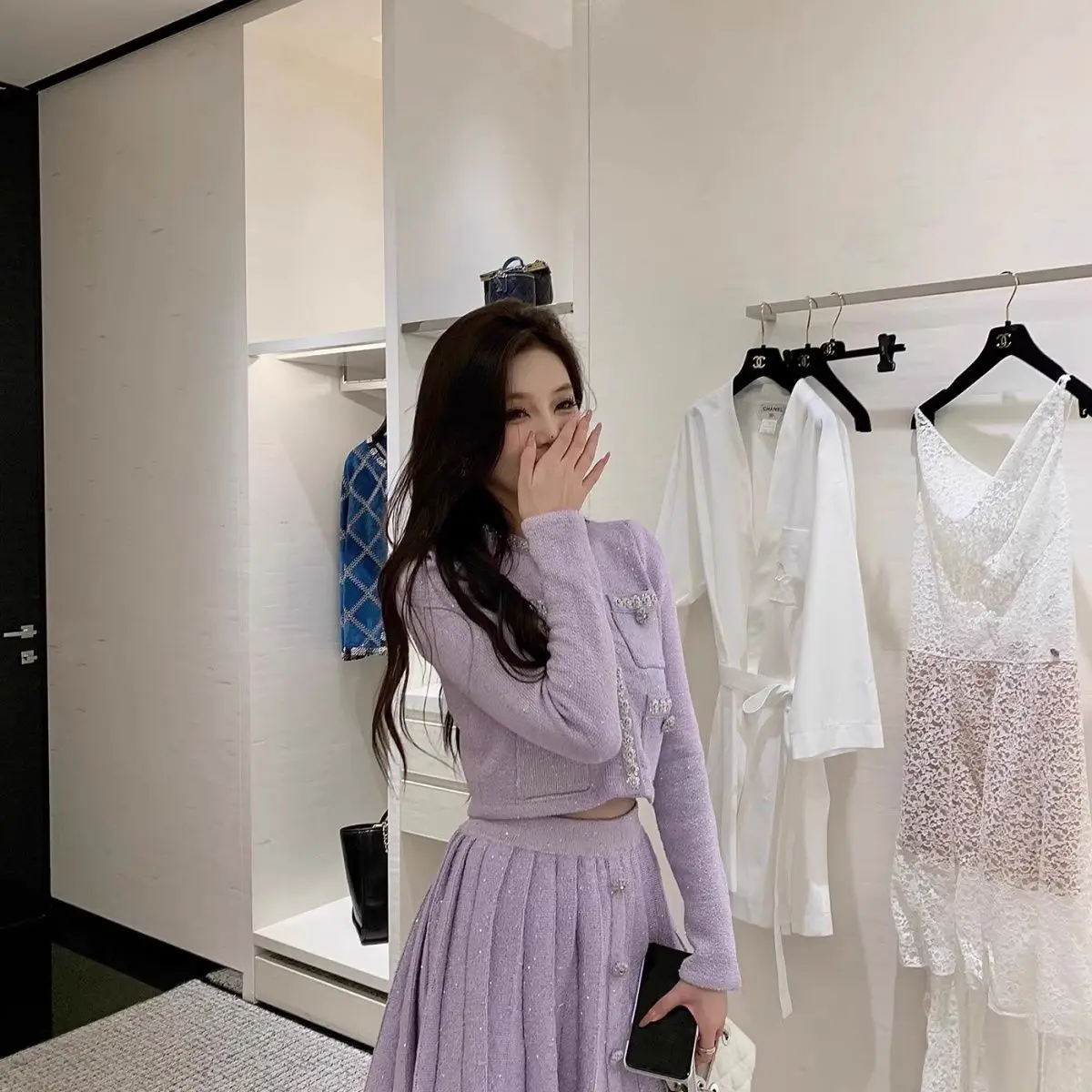 Winter Women\'s New Lilac Purple Nail Pearl Embellishment Sequin Round Neck Short Knitted Jacket Pleated Elegant Mini Skirt