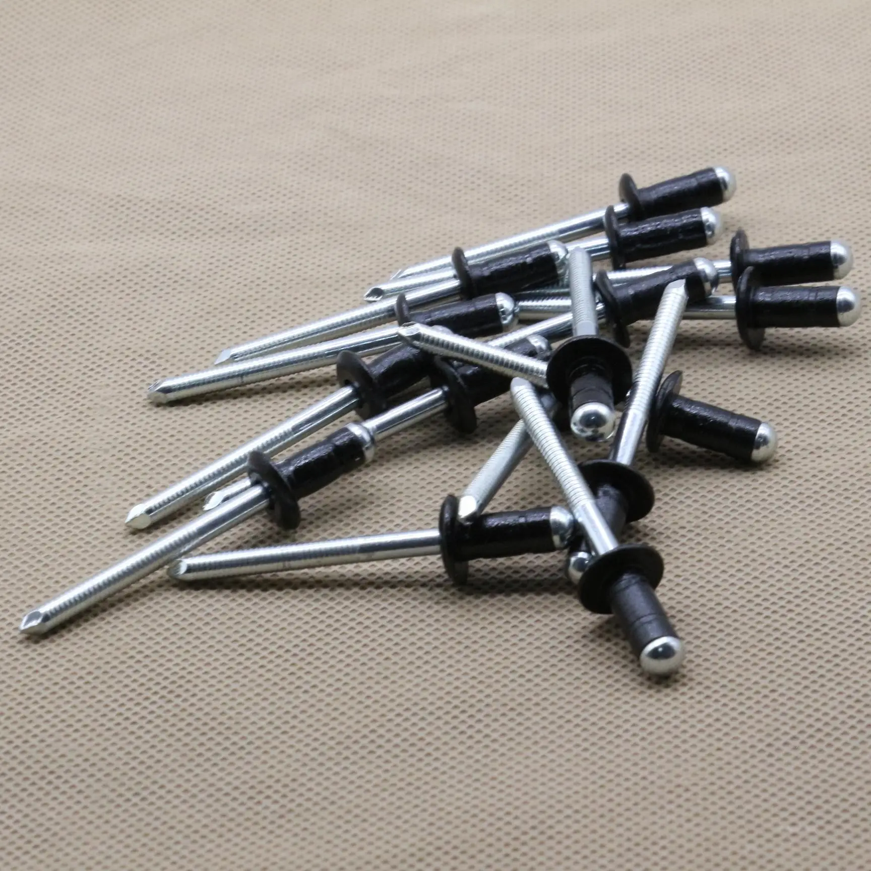 

20 Pcs Fuel Gas Lid Rivet Retainer Clips For Lexus Toyota Scion 2000-On Aluminum Black Silver Replacement 90269-06017 90269A0005